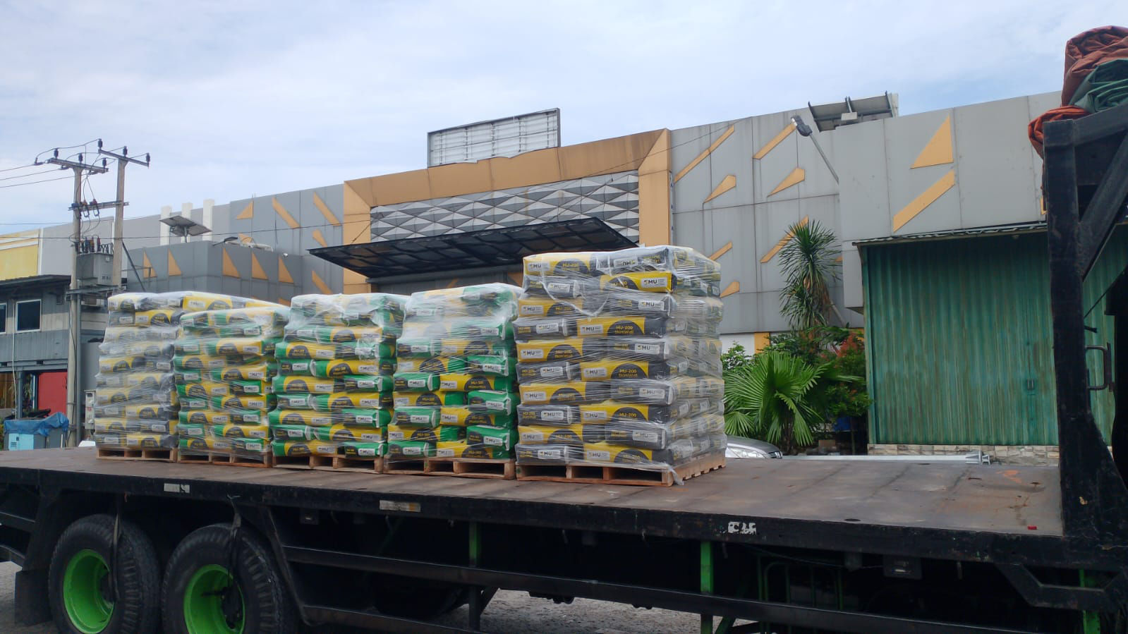Pengiriman material Pasangan Bata Plaster MU 301 Acian Skimcoat MU 200