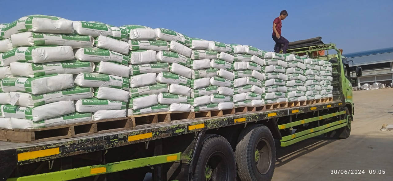 Pengiriman material Pasangan Bata Merah sekaligus Plaster Mortindo M210