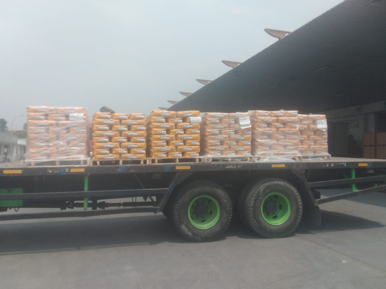 Pengiriman material Floor Hardener Sika Chapdur Natural