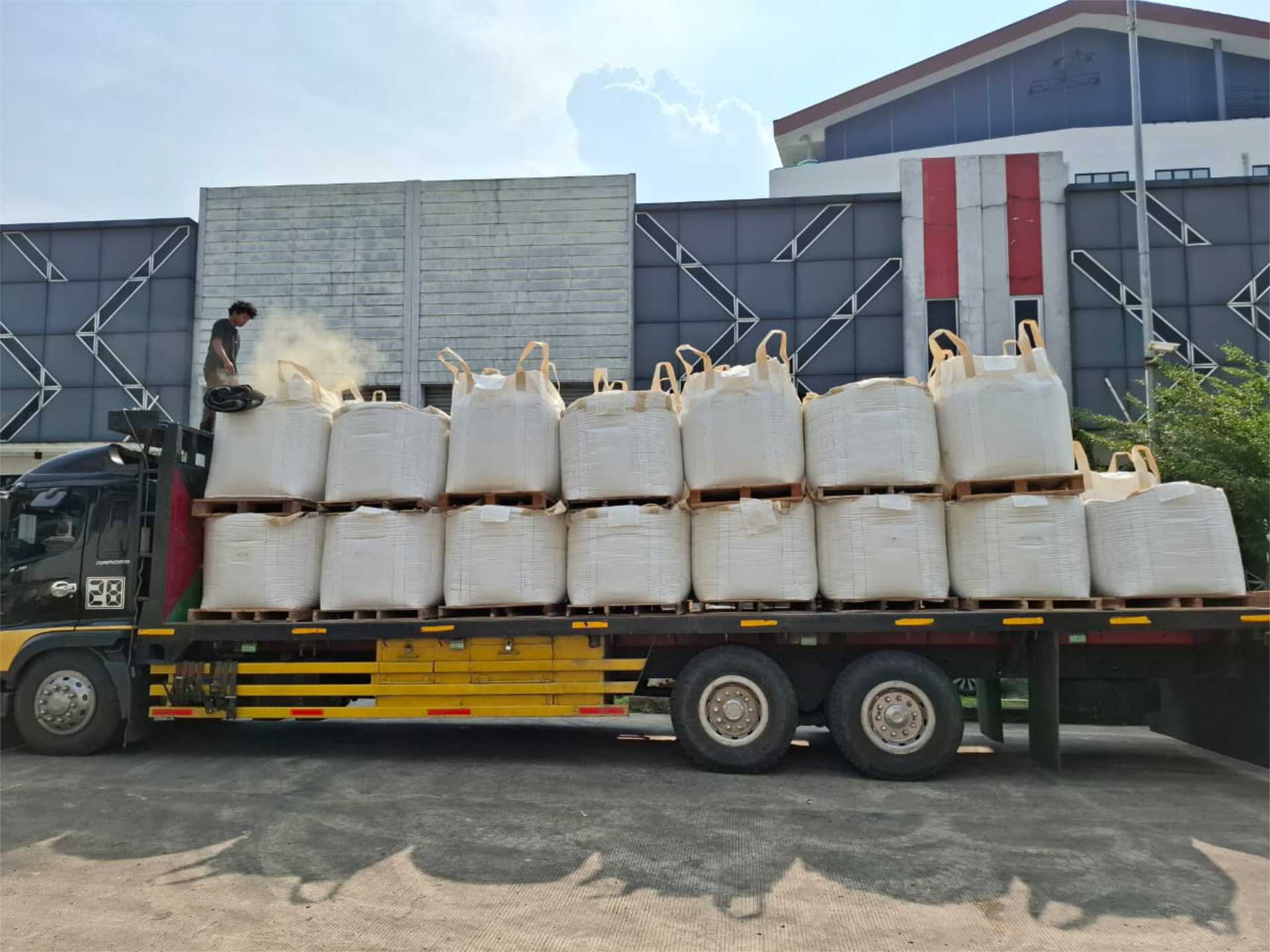 Pengiriman material Bentonit Drilling