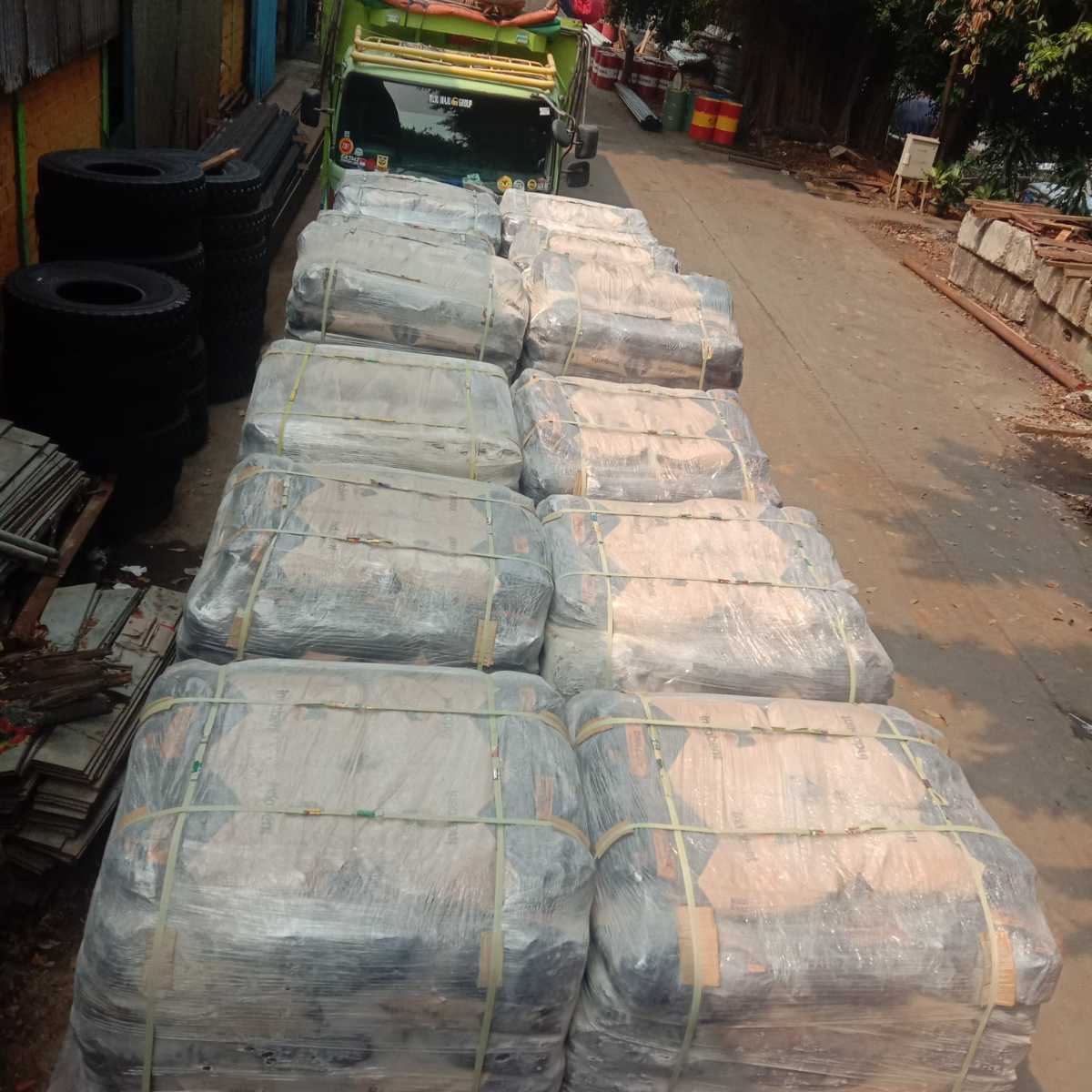 Pengiriman material Bentonit Indobent Drillux